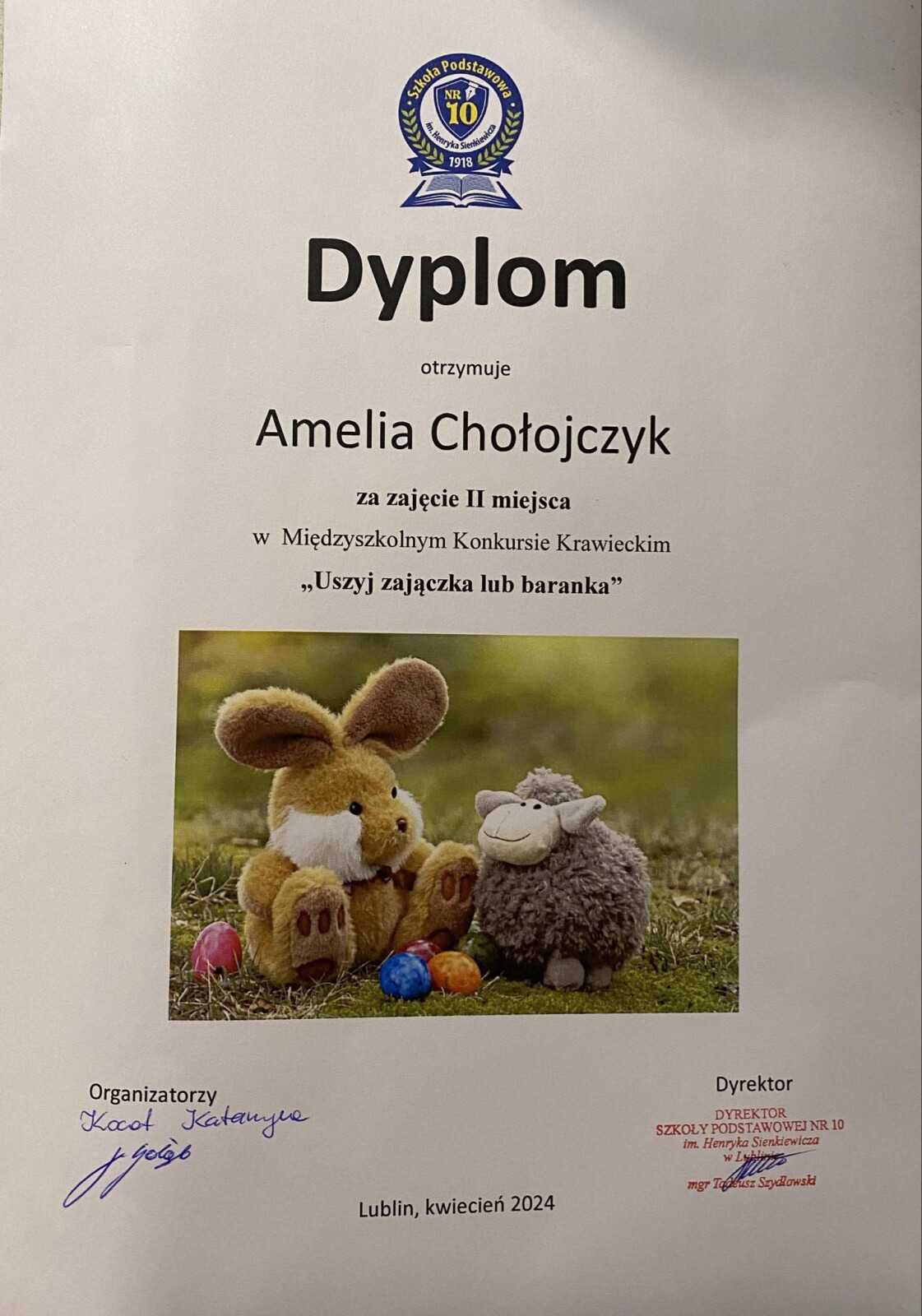 Amelia Chołojczyk - dyplom
